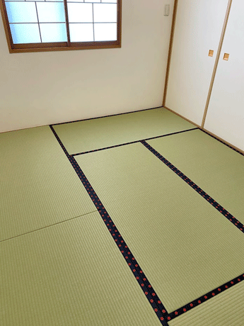 �F�򂹂Ȃ���ł�