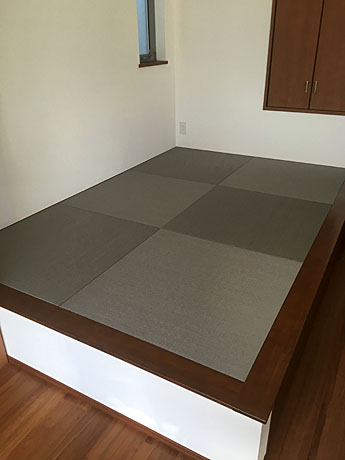 �������[��