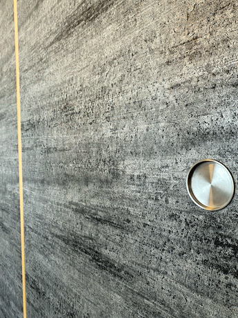 ���m���@�z�@��