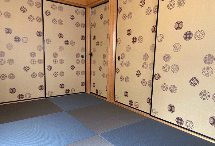 �������a��