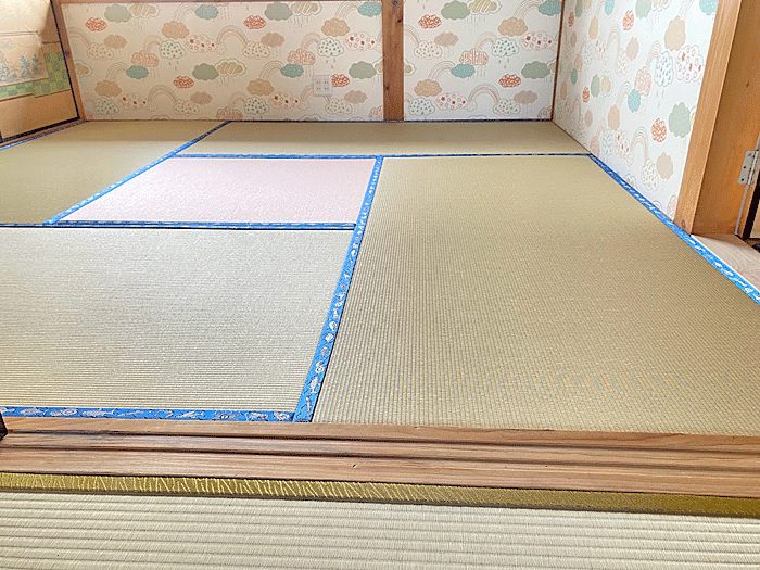 �q��������