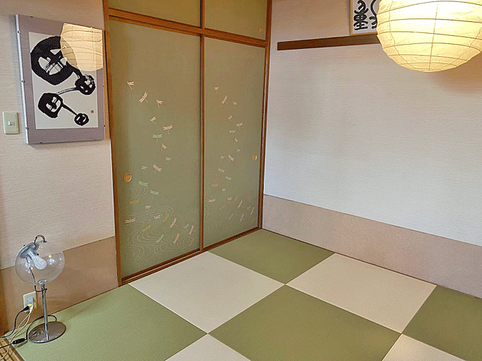 �������a��