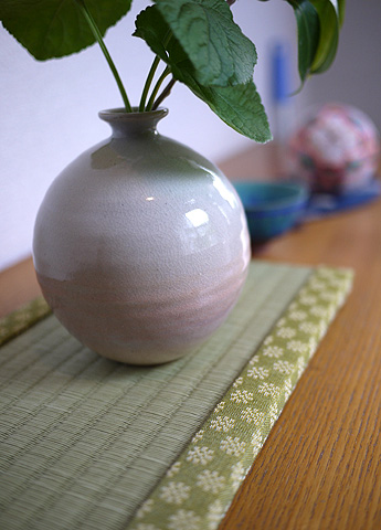 ����E�~�j����ھ���