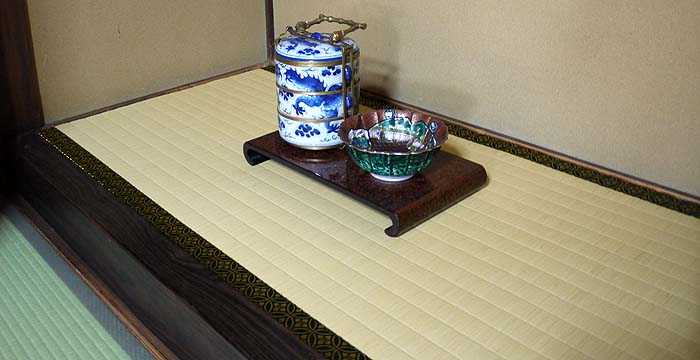 �����@���