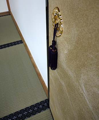 �����{�H