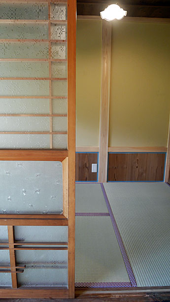 �􉏁@�ɔw�@���낱