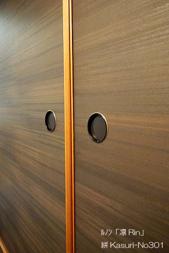 �����~������