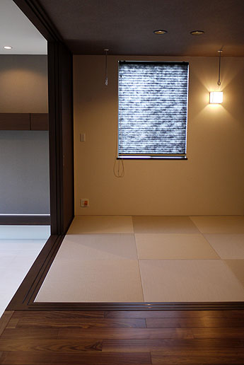 �װ������@�D���F