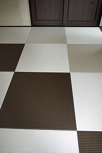 �s���~�@�X�g���C�v