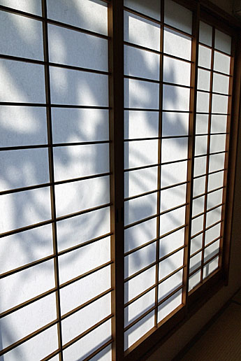 ������q��