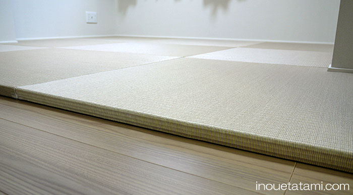 �q��������