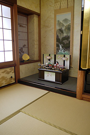 ��q������